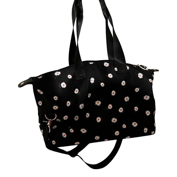 ALICE AND OLIVIA Daisy Print Overnighter Duffle Bag - Picture 7 of 13